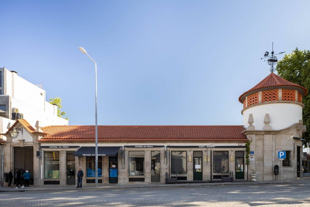 Mercado Municipal Vila Nova de Famalicão - Proyecto de rehabilitación con teja mixta TB-10 Roja