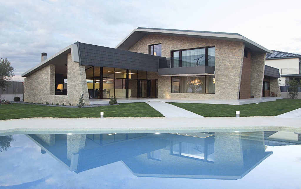 Font Arquitectura, condecorada por Hispalyt por su uso de las tejas
